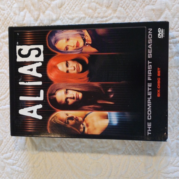 Alias the Complete first Season Six Video Disc Set Featuring Jennifer Gardner - Picture 1 of 12